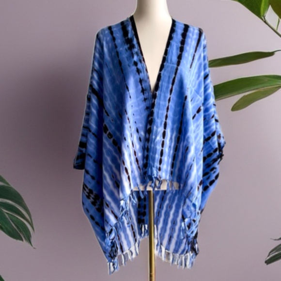 0107/  Cardigan Outer, Short Kimono, Coverups - Picture 7 of 7